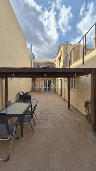 Foto bd1dff64-ceb4-474b-9ef8-efe269915f9d. Casa amb calefacció aparcament a Espai Tolra - Els Pedrissos - Can Carner Castellar del Vallès