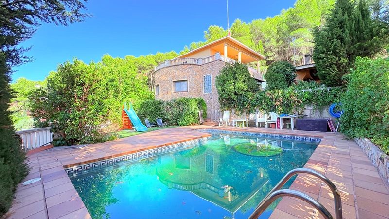 Haus mit heizung parking pool in Airesol Castellar del Vallès