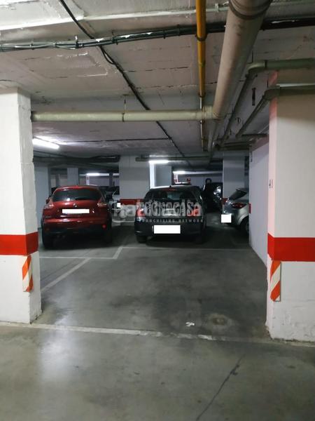 Foto dc578538-0826-4750-b391-37cd78bf28df. Aparcament cotxe a El Plantinar - Avda. La Paz - El Juncal Sevilla