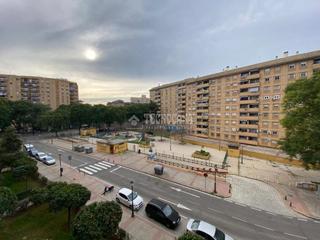 Pis a El Plantinar - Avda. La Paz - El Juncal. Piso en venta en sevilla