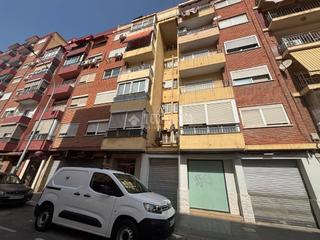 Location Local commercial  Carrer de jumella. Local comercial en alquiler en valencia