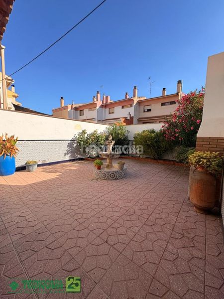 Foto c209df32-cd6b-42f4-9fb9-b7a8a19fcca8. Casa aparellada amb calefacció a Corral de Almaguer
