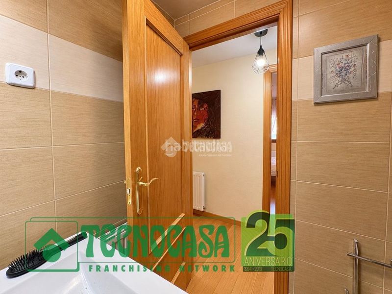 Foto c9623ea6-8e79-4d2f-93e6-fa415a680b19. Pis a Entrada-Gasolineras Ocaña