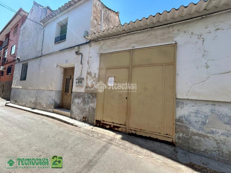 Foto 6273f33b-8753-44fa-812d-c924f3eb0888. Casa aparellada a Dosbarrios
