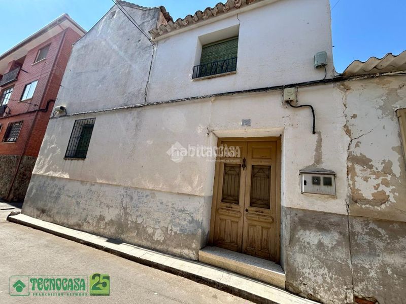 Foto cebd31a7-f872-497e-a1b3-4e0324ea4e9c. Casa aparellada a Dosbarrios