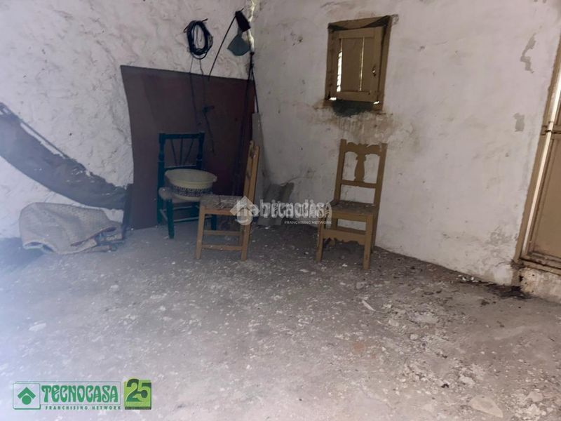 Foto f304d10d-6557-422c-a71b-c5de9127046c. Casa aparellada a Dosbarrios