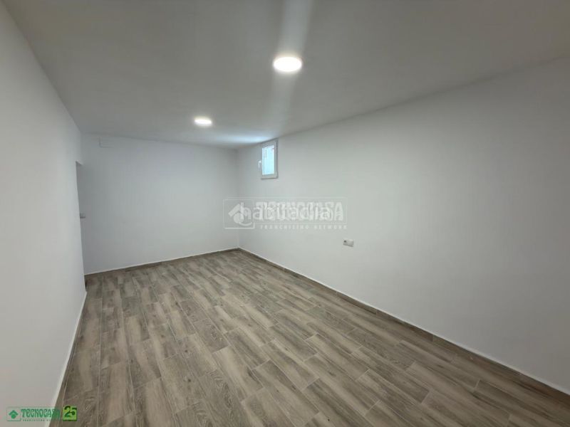 Foto 113e8174-43d1-43c6-9543-e16c83b2277d. Casa aparellada a Romeral (El)