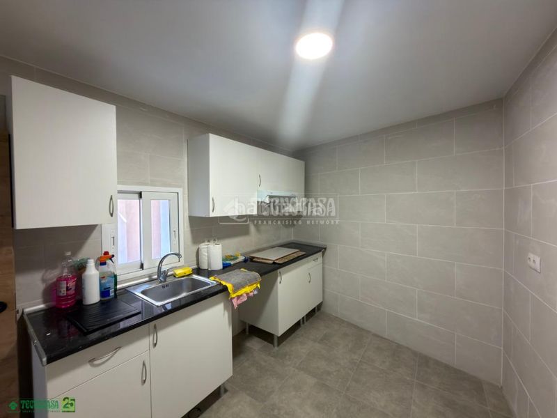 Foto 16540fff-4b91-49c3-8cd8-57c079c4d349. Casa aparellada a Romeral (El)