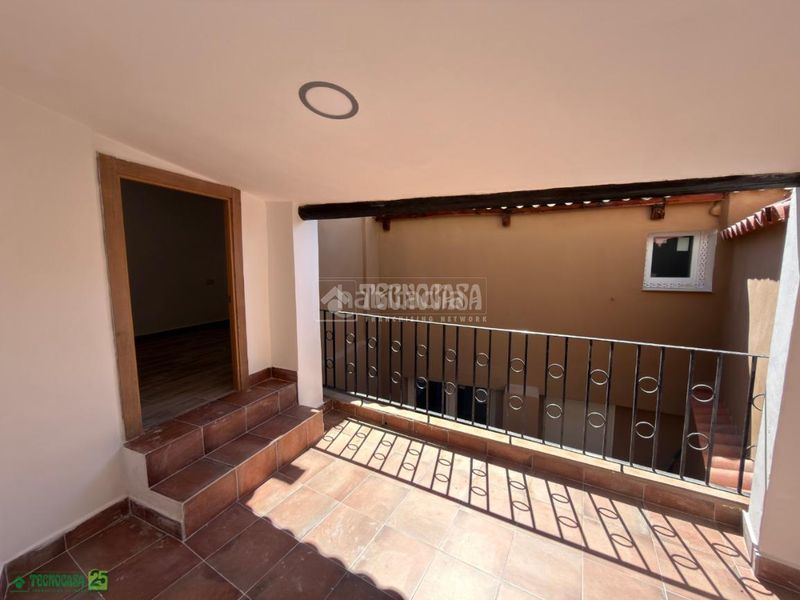 Foto 1fa2ef29-bd1d-482a-bf01-f67854b7ec99. Casa aparellada a Romeral (El)