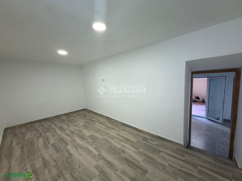 Foto 4e9413cd-c73a-421f-b6d8-85fac719ed3d. Casa aparellada a Romeral (El)