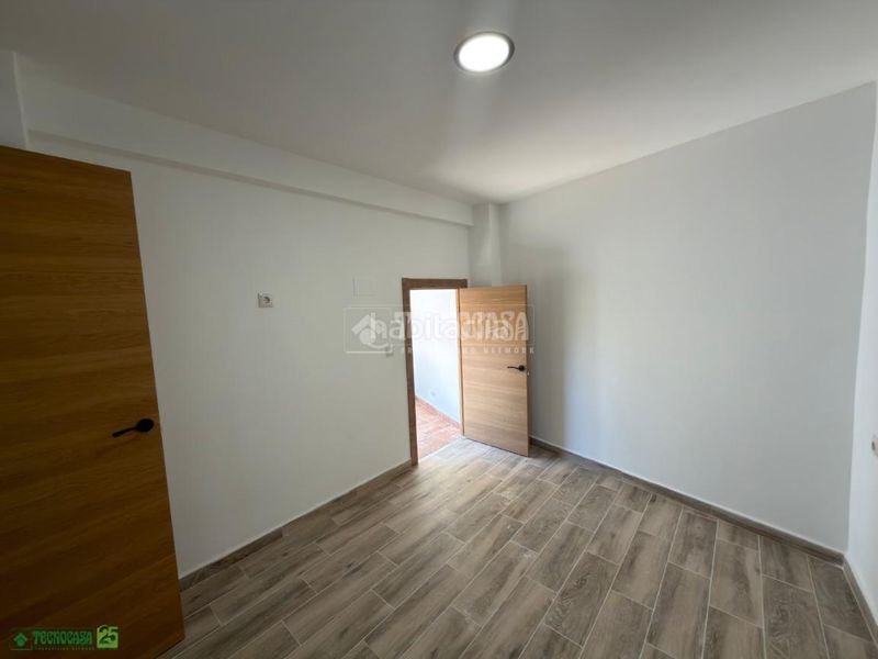 Foto 9186bcd5-14aa-4e9c-9b65-2a7fb9f4e70b. Casa aparellada a Romeral (El)