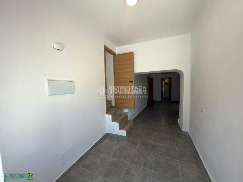 Foto 921e2ca2-1bf2-4159-b4b7-b6be4e9f899b. Casa aparellada a Romeral (El)