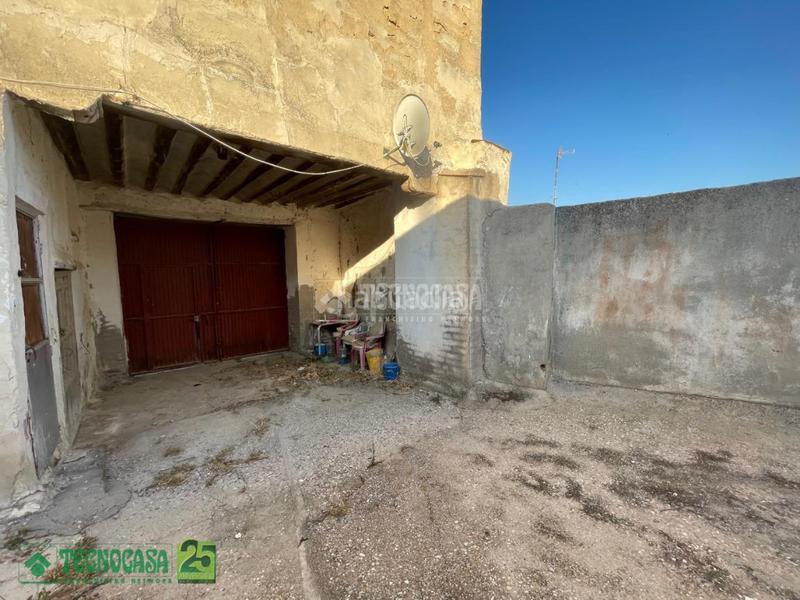 Foto adcf8000-f206-416e-802c-9eec519b8c81. Piso  en venta en Yepes