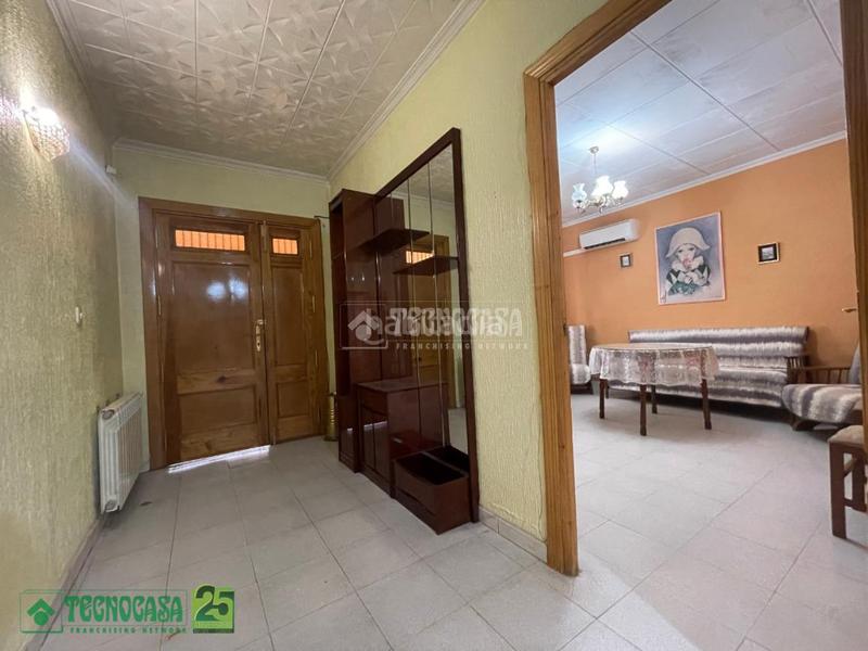 Foto b93ebeac-1029-4f0e-acf1-739a0aa0c4e9. Casa pareada casa en venta en Lillo