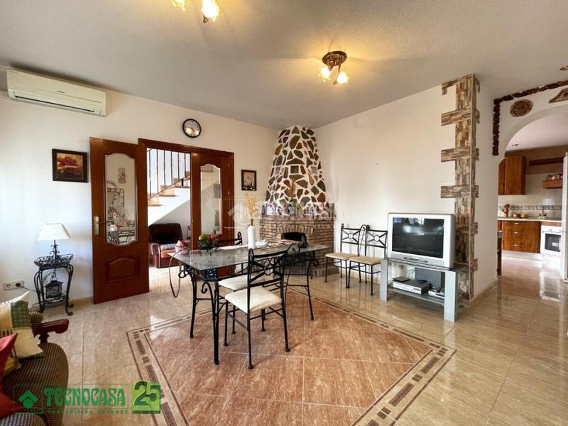 Foto 081b23c1-74af-46de-a938-d72dbababa43. Casa aparellada a Noblejas