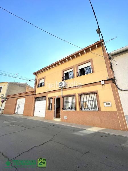 Foto 088d1176-3307-4900-9fda-0e0a80b1d6b8. Casa aparellada a Noblejas