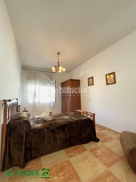 Foto 13a63e9c-b633-4bc9-8cbc-115535c07118. Casa aparellada a Noblejas