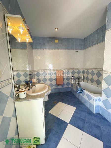 Foto 48a0d6b6-9386-4cc4-9241-71b6cf51335c. Casa aparellada a Noblejas