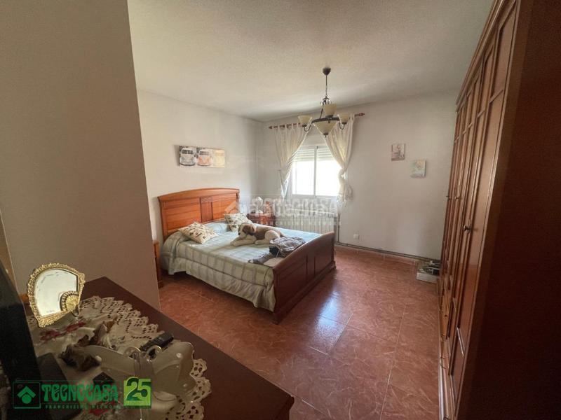 Foto 7ff820b0-cde4-4c85-914e-93d29534c809. Casa aparellada amb calefacció a Yepes