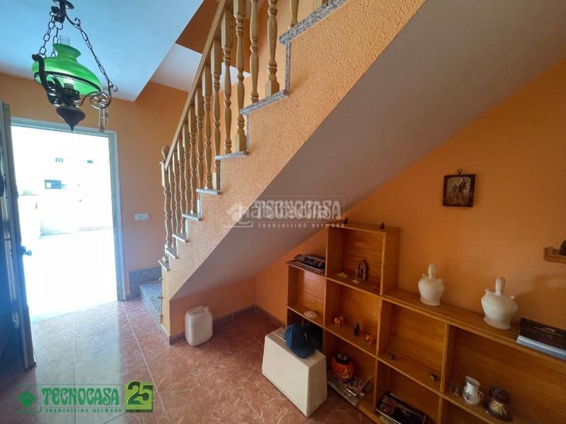 Foto e28c354b-f499-447c-bfda-67944191b1c8. Casa aparellada amb calefacció a Yepes