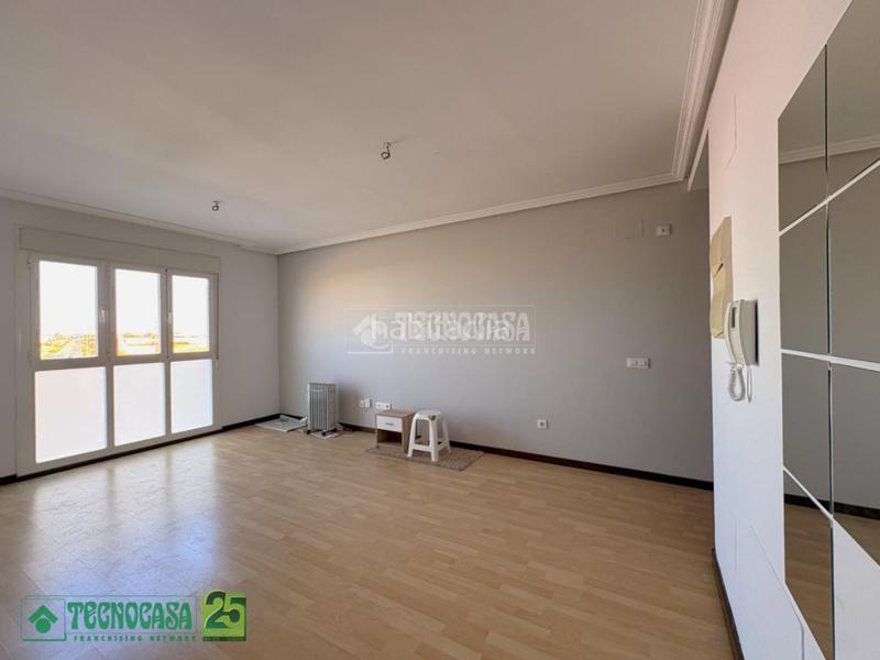 Foto d65c9af8-12bc-480f-a8a5-e8ca3ee042b5. Appartement dans Urbanización San Isidro Ocaña