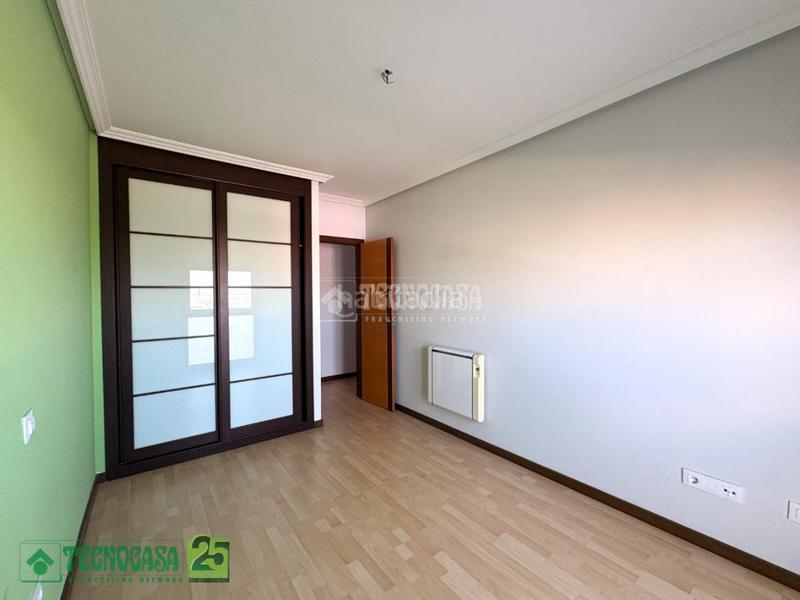 Foto e02c7078-ca13-4c7d-8caa-ae5bac0e4555. Appartement dans Urbanización San Isidro Ocaña