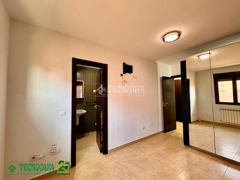 Foto 03d82009-9e42-4976-b387-30cf81723e72. Appartement avec chauffage dans Urbanización San Isidro Ocaña