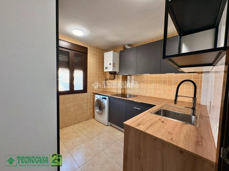 Foto a48c0c67-88b2-4977-a74d-9bcf01121b8c. Appartement avec chauffage dans Urbanización San Isidro Ocaña
