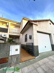 Doppelhaus  C. manuel gutiérrez mellado. Casa en venta en noblejas