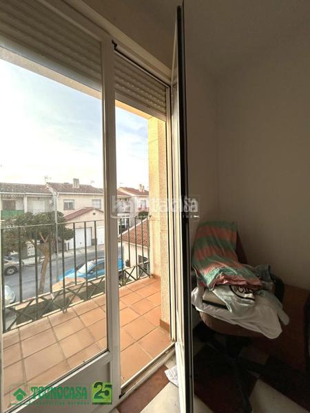 Foto 9c771850-a4ee-4180-8c56-462f32ed5a67. Doppelhaus mit parking in Noblejas