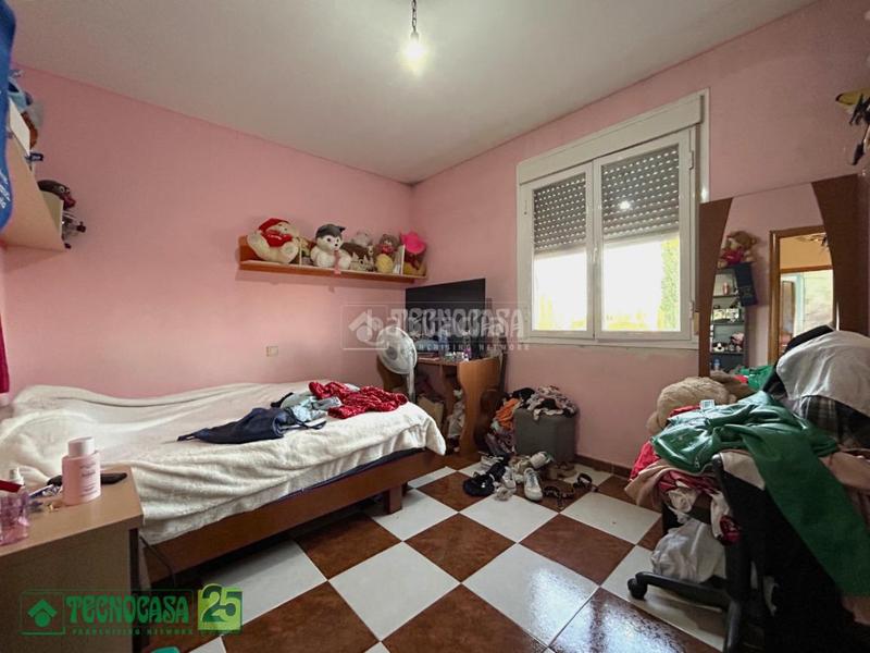 Foto ccc364b5-8c15-4b93-97e6-0853f540220d. Doppelhaus mit parking in Noblejas