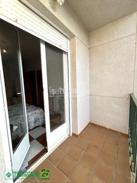 Foto e8a8bba1-2d4b-46d1-8f54-b0eb713d2443. Doppelhaus mit parking in Noblejas