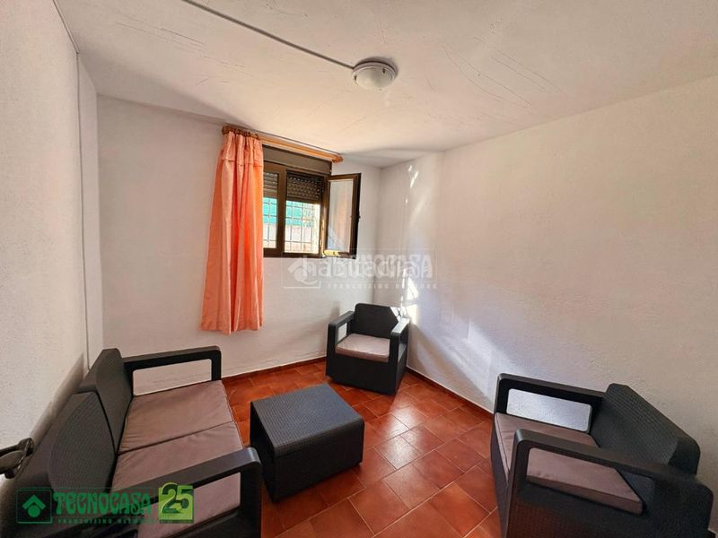 Foto 140e9652-dcb0-428e-bfff-5e3839a8a7cb. Casa amb calefacció a Dosbarrios