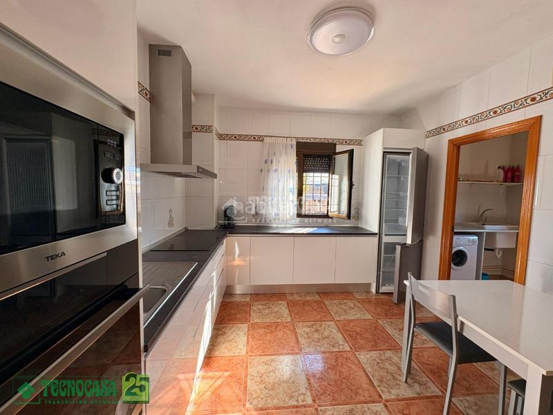 Foto 1fe74753-5873-4210-b606-471b28c7e2c1. Casa amb calefacció a Dosbarrios