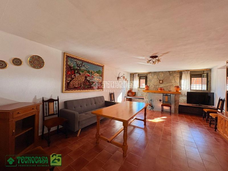 Foto 2585d3dc-6b2f-45c4-b1bc-f24bc730b4e4. Casa amb calefacció a Dosbarrios