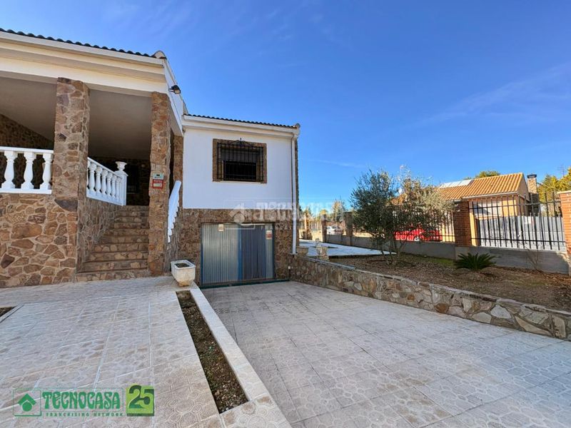 Foto e950cf00-9218-4fe0-ac0a-98aa62cdbb5b. Casa amb calefacció a Dosbarrios