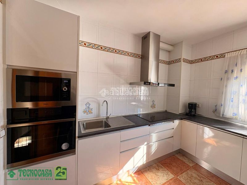 Foto feaf5622-b34b-4951-8547-2e633bedaf9d. Casa amb calefacció a Dosbarrios