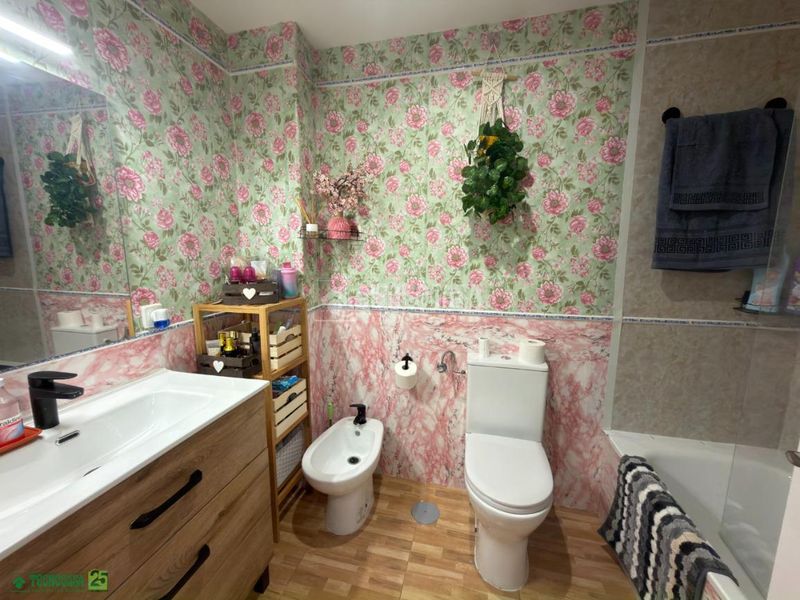 Foto 5be4c708-d237-4aea-9c1e-d7b9eea727f2. Pis amb piscina a Yepes