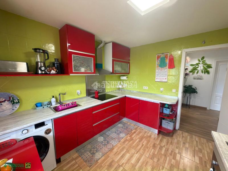 Foto a3e60f86-1961-49ed-b72f-f88631cd5980. Pis amb piscina a Yepes