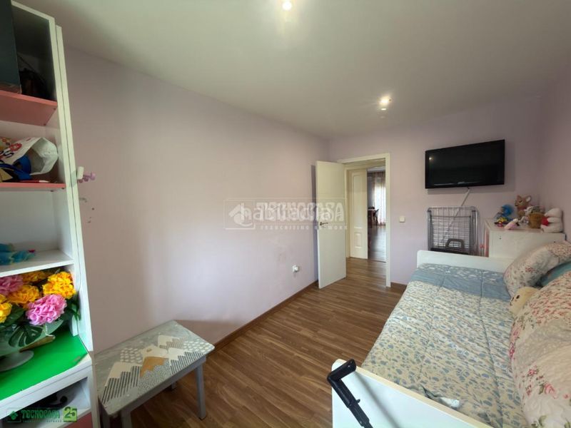 Foto b47d45f8-422b-4bbe-a421-650567f1eb20. Pis amb piscina a Yepes