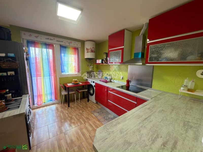 Foto f107cd50-ad05-4ec0-9cf8-ffbf7b33bfc1. Pis amb piscina a Yepes