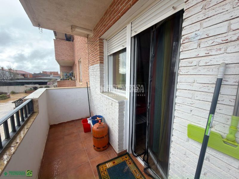 Foto fbe006ae-9df1-485e-aec4-6c9dbbf1bbdc. Pis amb piscina a Yepes