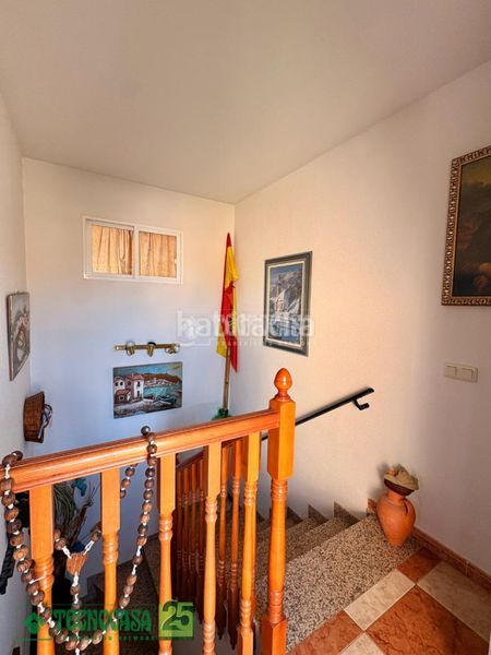 Foto 10e90869-73c5-4962-aa4a-6f1e1339093e. Casa aparellada amb calefacció a Lillo