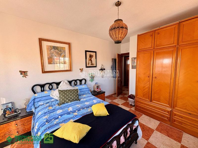 Foto 1c4a91c5-9ef4-43a8-b0b7-c19c579038f9. Casa aparellada amb calefacció a Lillo