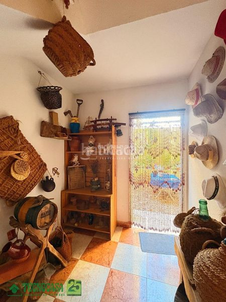 Foto b1064f1f-f835-4678-bd0c-c950d104c777. Casa aparellada amb calefacció a Lillo