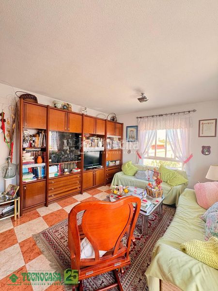 Foto c2a550e8-667d-4e3b-bb7c-176c07c8ca9f. Casa aparellada amb calefacció a Lillo