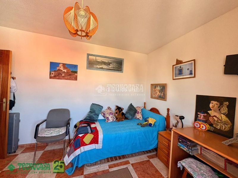 Foto c8a6c119-c9da-4aea-ba0e-426b2e1db9ce. Casa aparellada amb calefacció a Lillo