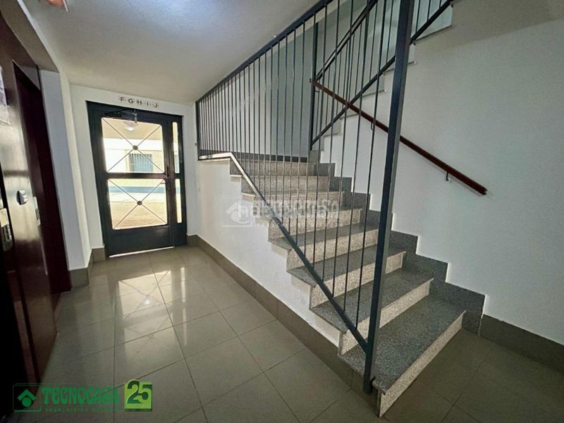 Foto 4c50ff37-ed0f-48d9-9e22-cd739cd783e5. Pis amb calefacció aparcament a Entrada-Gasolineras Ocaña