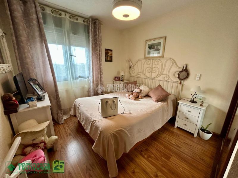 Foto 5667c022-7bf1-4a14-bd06-c3a06a79d082. Pis amb calefacció aparcament a Entrada-Gasolineras Ocaña