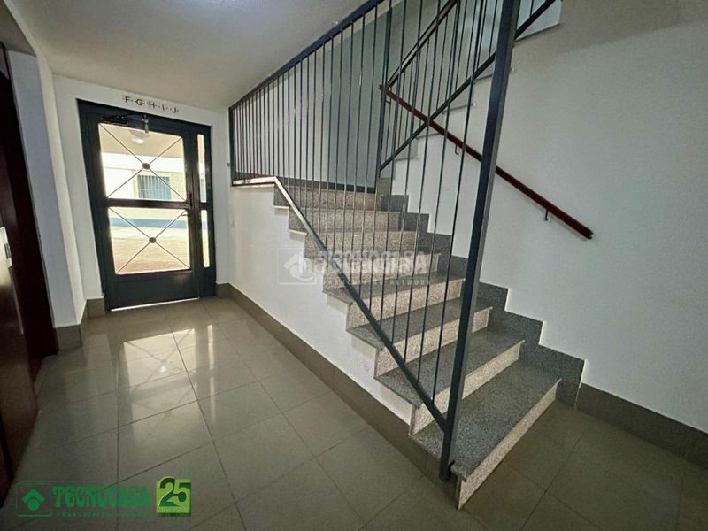 Foto 60f52523-c4f5-4899-bce9-9d242544645a. Pis amb calefacció aparcament a Entrada-Gasolineras Ocaña